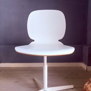 Escritorio y Silla Giratoria IKEA