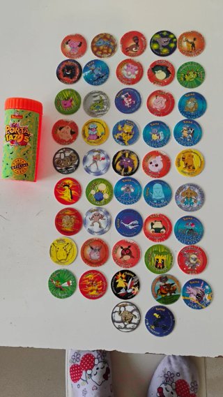 Antiguo Lote de 47 Tazos con Porta Tazos