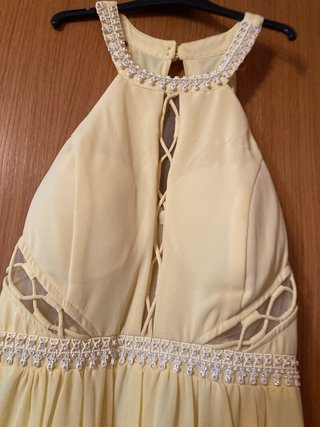 Vestido largo amarillo con pedrería