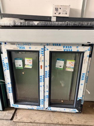 Ventana de PVC Gris Antracita VEKA