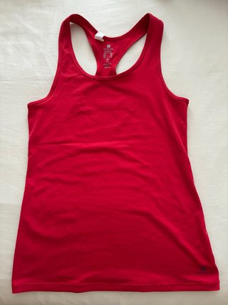 Camiseta de deporte roja Decathlon