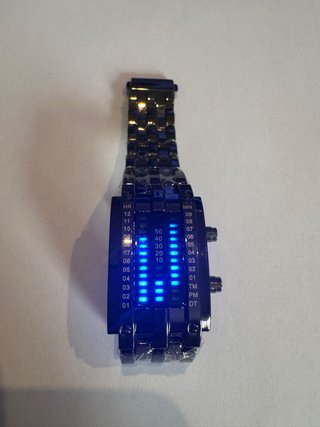 Reloj tipo brazalete LED