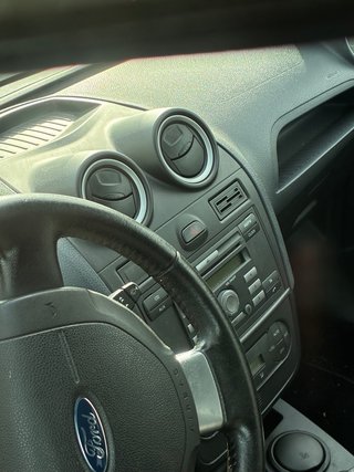 Consola Radio y Aireadores Ford Fiesta 5