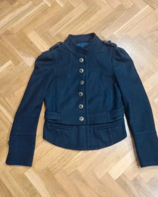 Cazadora Zara con botones