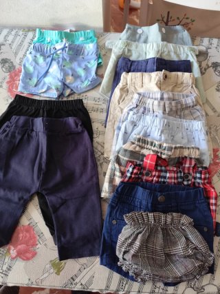 Lote de 12 pantalones para bebé (0-9 meses)