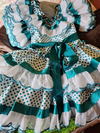 Vestido de sevillana niña verde y blanco