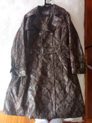 Abrigo Impermeable Estampado