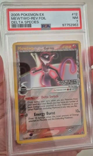 Carta Pokémon Mewtwo Delta Species 2005 PSA 7