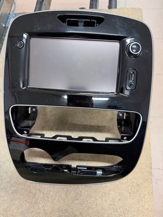 Radio original Renault Clio IV con pantalla táctil