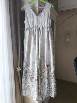 Vestido de fiesta largo beige
