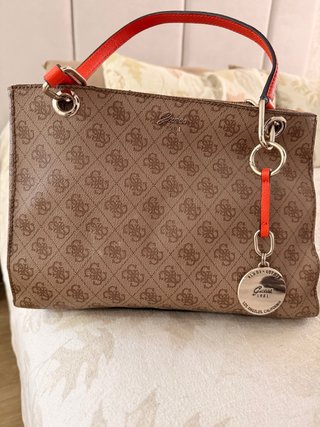 Bolso Guess Marrón y Rojo