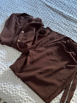 Conjunto de dos piezas marrón