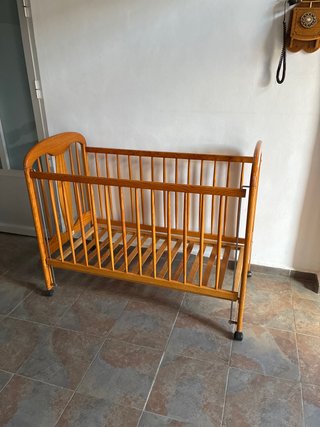 Cuna de Madera Clásica con colchón