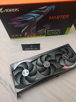 Disipador RTX 5090 Gigabyte Master 32G