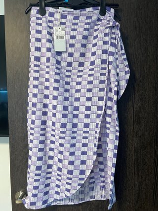 Falda de cuadros lila y blanca
