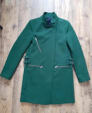 Abrigo Verde Zara con Cremalleras Talla S
