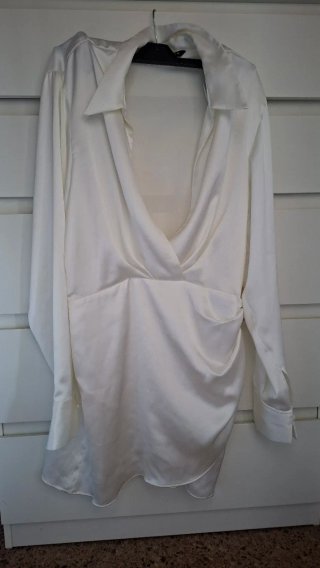 Vestido Blanco de Manga Larga