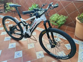 Bicicleta Eléctrica BTT Berria Doble Suspensión
