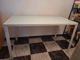 Conjunto de Mesa y 4 Sillas