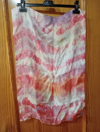 Fular de seda pintado a mano
