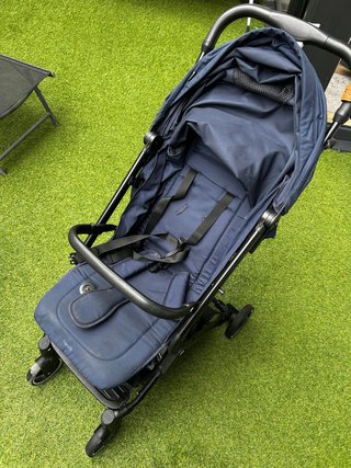 Silla de paseo Hauck azul marino