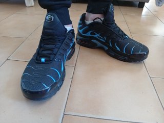 Zapatillas Nike Air Max Plus Negras y Azules