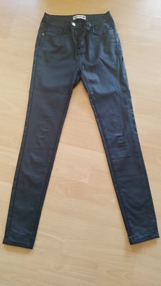 Pantalón vaquero encerado negro