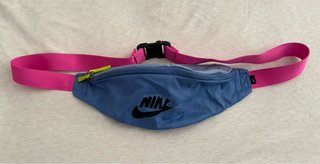 Riñonera Nike Azul y Rosa