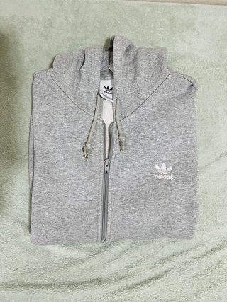 Sudadera adidas gris con cremallera