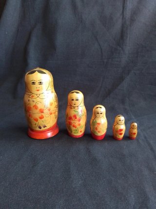 Matrioska Rusa Antigua de 5 Piezas