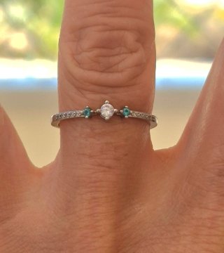 Anillo de Plata de Ley con Piedras
