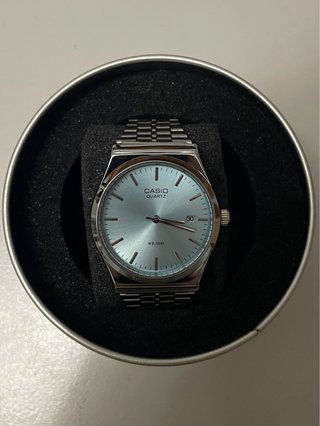 Reloj Casio MTP-B145 Plateado y Azul Claro