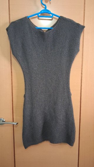 Vestido corto de punto gris
