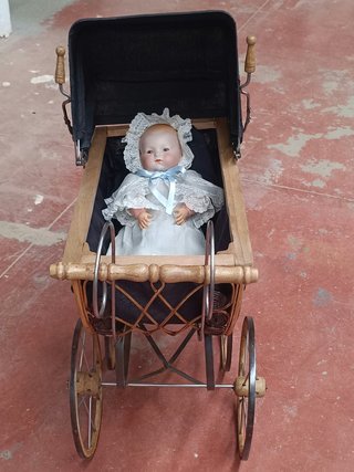Carrito de Bebé Antiguo Restaurado
