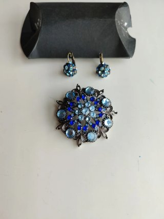 Conjunto de Broche y Pendientes Azules