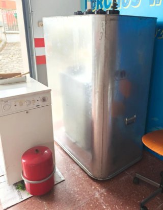 Caldera de gasoil con depósito de 1000L