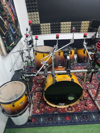 Batería Pearl con Rack Gibraltar
