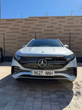 Mercedes-Benz EQA 250 AMG Line — Techo Panorámico