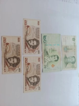 Lote de 5 Billetes Internacionales