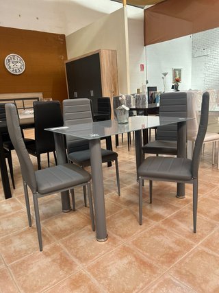 Tavolo da pranzo grigio + 4 sedie nuove