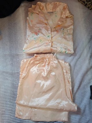 Pijama de dos piezas satinado