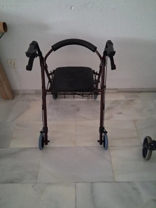 Andador para personas mayores