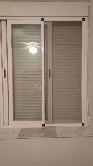 Ventana Corredera Blanca con Persiana y mosquitera