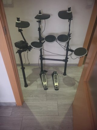 Batería Electrónica Alesis