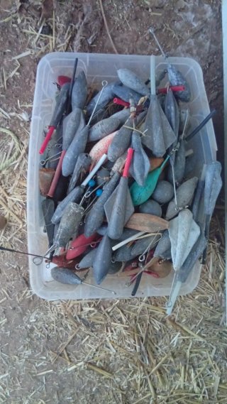 Lote de plomos de pesca surfcasting