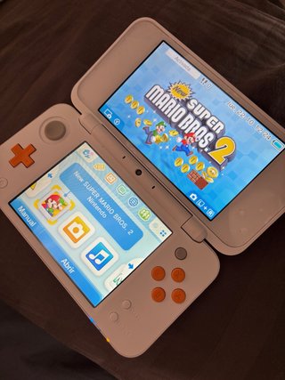 Nintendo New 2DS XL Blanco y Naranja