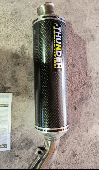 Tubo de Escape Thunder Competition Carbono