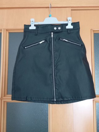 Falda de cuero sintético negra Primark