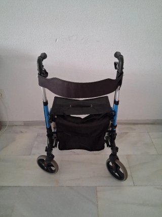 Andador para personas mayores