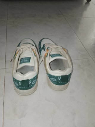 Bambas Blancas y Verdes con Estampado
